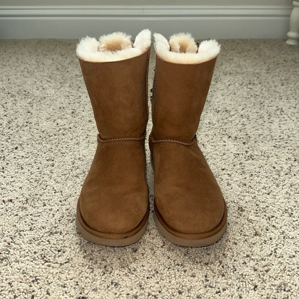 UGG Bailey Bow ll (women’s)